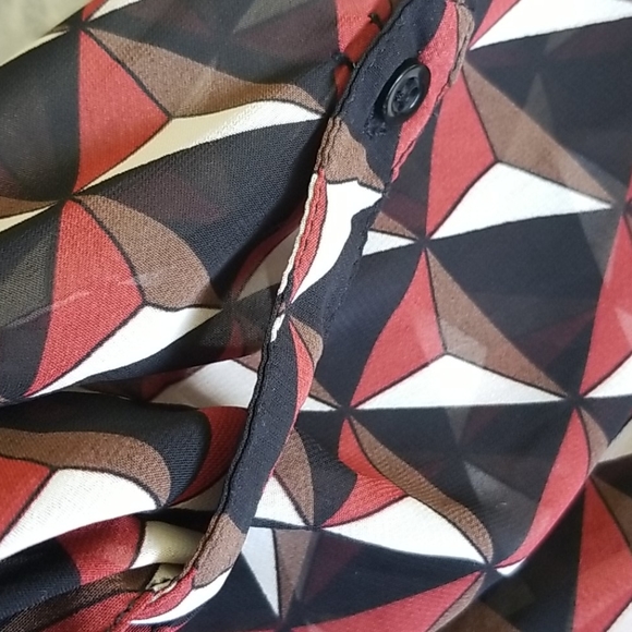 Pleione Geometric Pattern Tunic - Picture 10 of 11